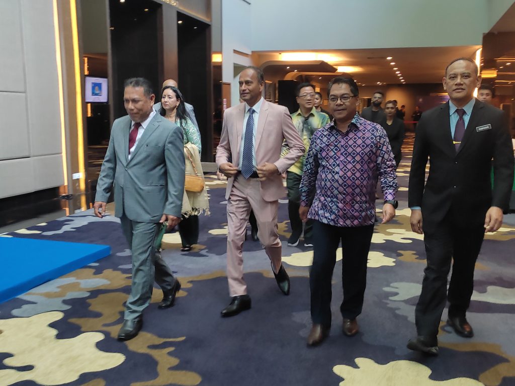 YB Datuk TS Mustapha bin Sakmud, Deputy Minister of Higher Education escorted by Dato R Rajendran, CEO of RHA Media arriving the venue